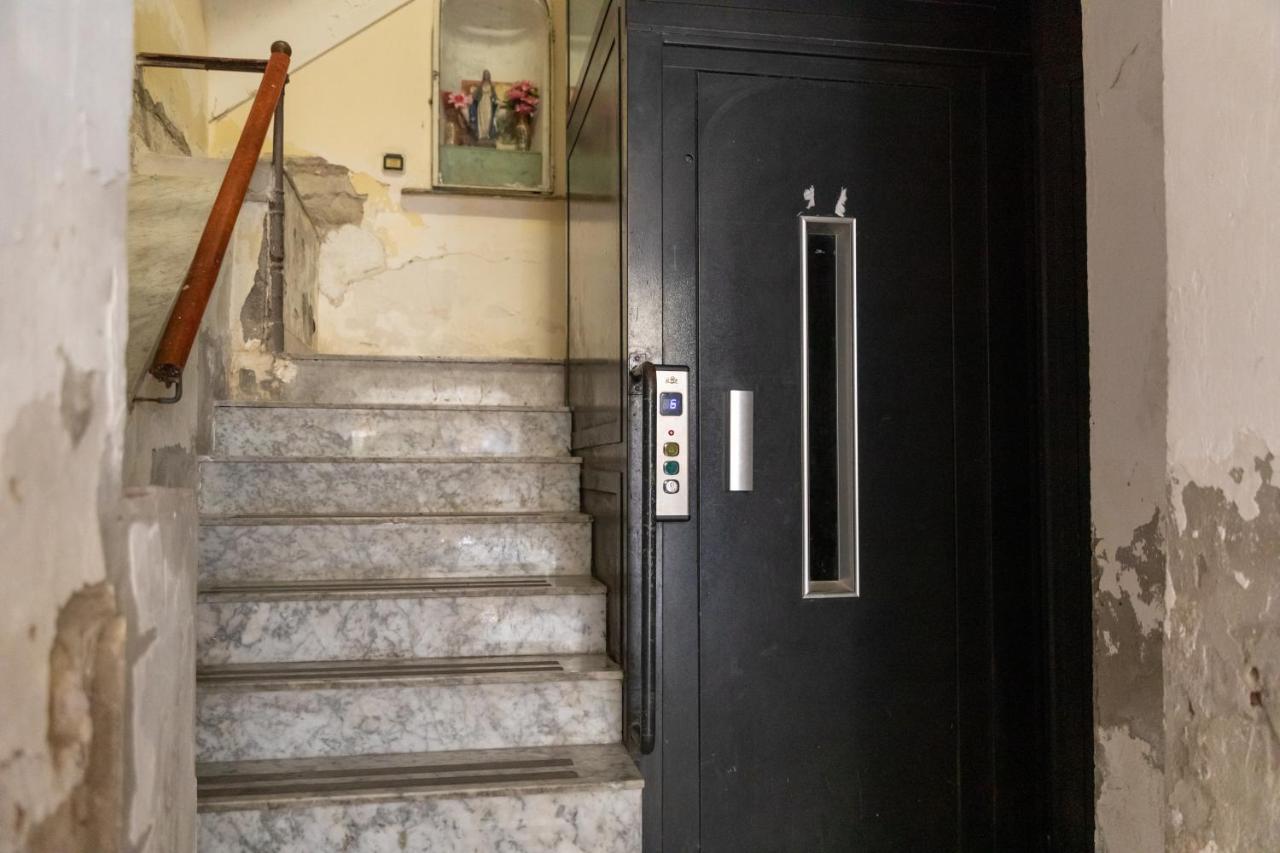Apartment With Sea View With 2 Lifts Above Montesanto! Nápoles Exterior foto